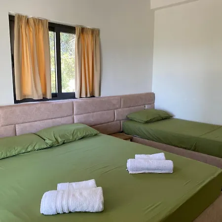Megans Garden Hotel *